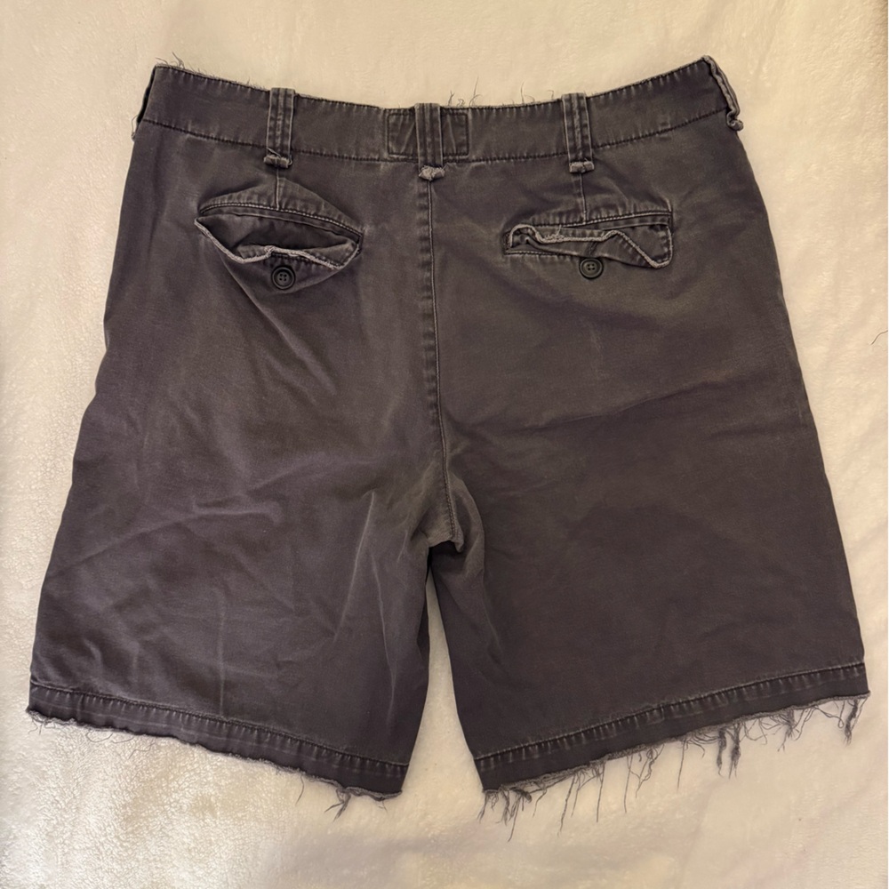 Men's Casual Gray Shorts - Picture 2 of 2